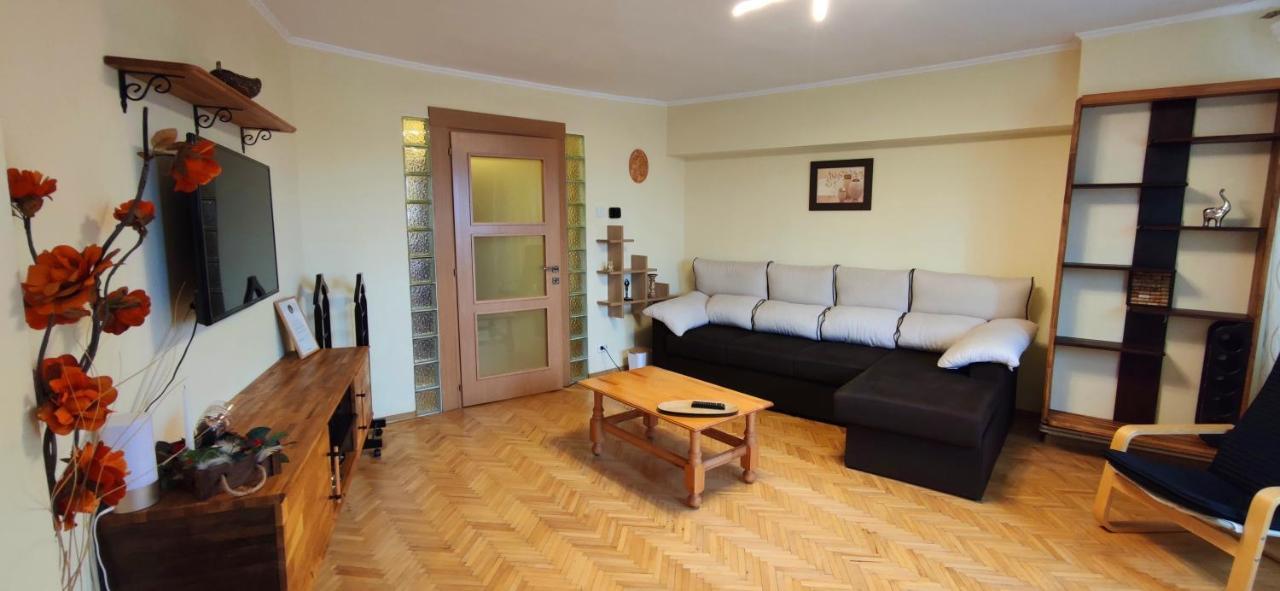 בוקרשט Apartment Palace Of Parliament מראה חיצוני תמונה