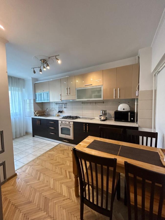 בוקרשט Apartment Palace Of Parliament מראה חיצוני תמונה