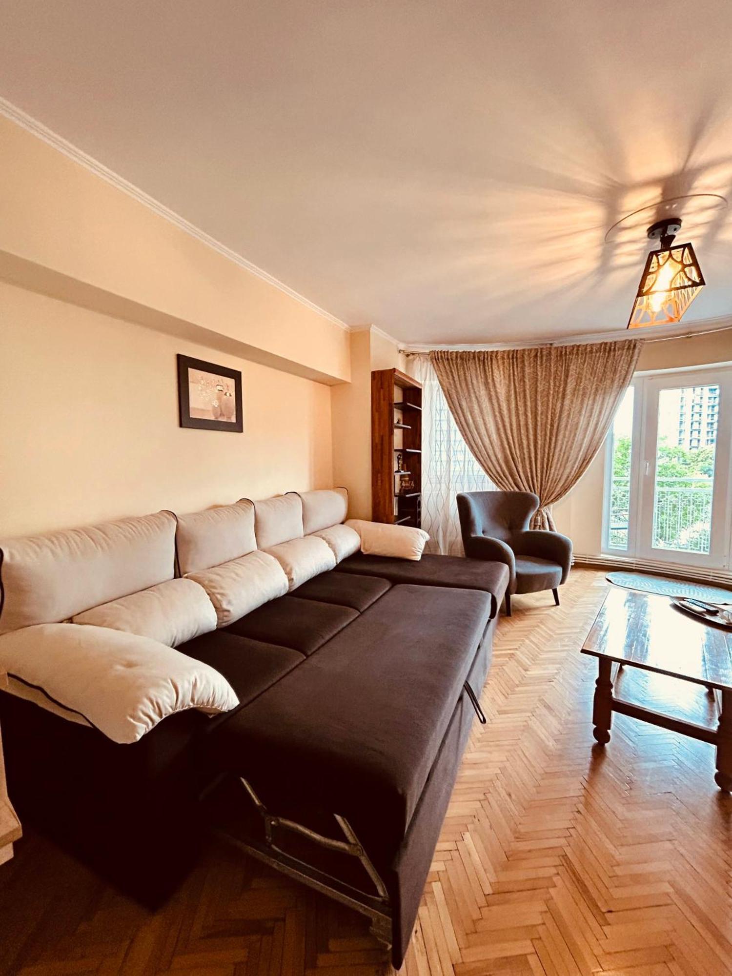 בוקרשט Apartment Palace Of Parliament מראה חיצוני תמונה